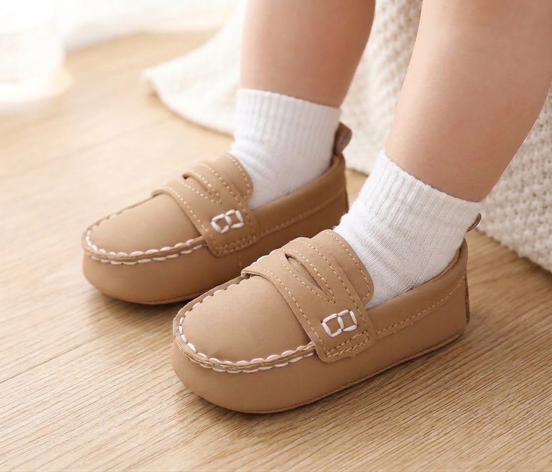 Baby Moccasins Shoes
Sizes: 0-6/6-12/12-18 - Image 3