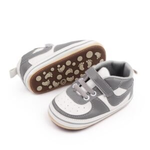 Baby Nike Shoes
Size: 6-12