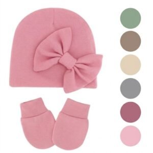 Newborn baby beanie and scratch mitten set